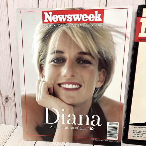 Lot of 3 Princess Diana Magazines Newsweek & People Magazines Sep-Nov 1997 - Picture 3 of 8